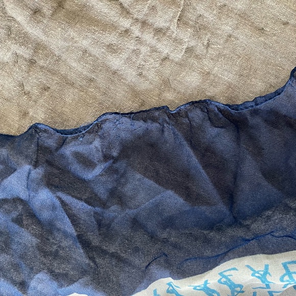 Vintage 100% polyester long rectangular YSL scarf - Picture 8 of 8